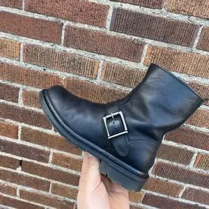【Dr.Martens】 SLATE MEG BIKER ANKLE BOOT Dr. Martens Brown Leather Slate Meg Biker Ankle Boot size 7